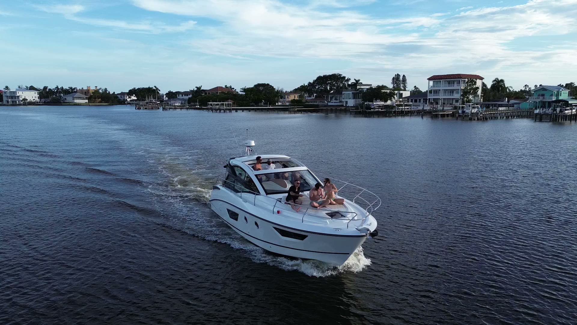 The Gran Turismo 40 underway on Tampa Bay